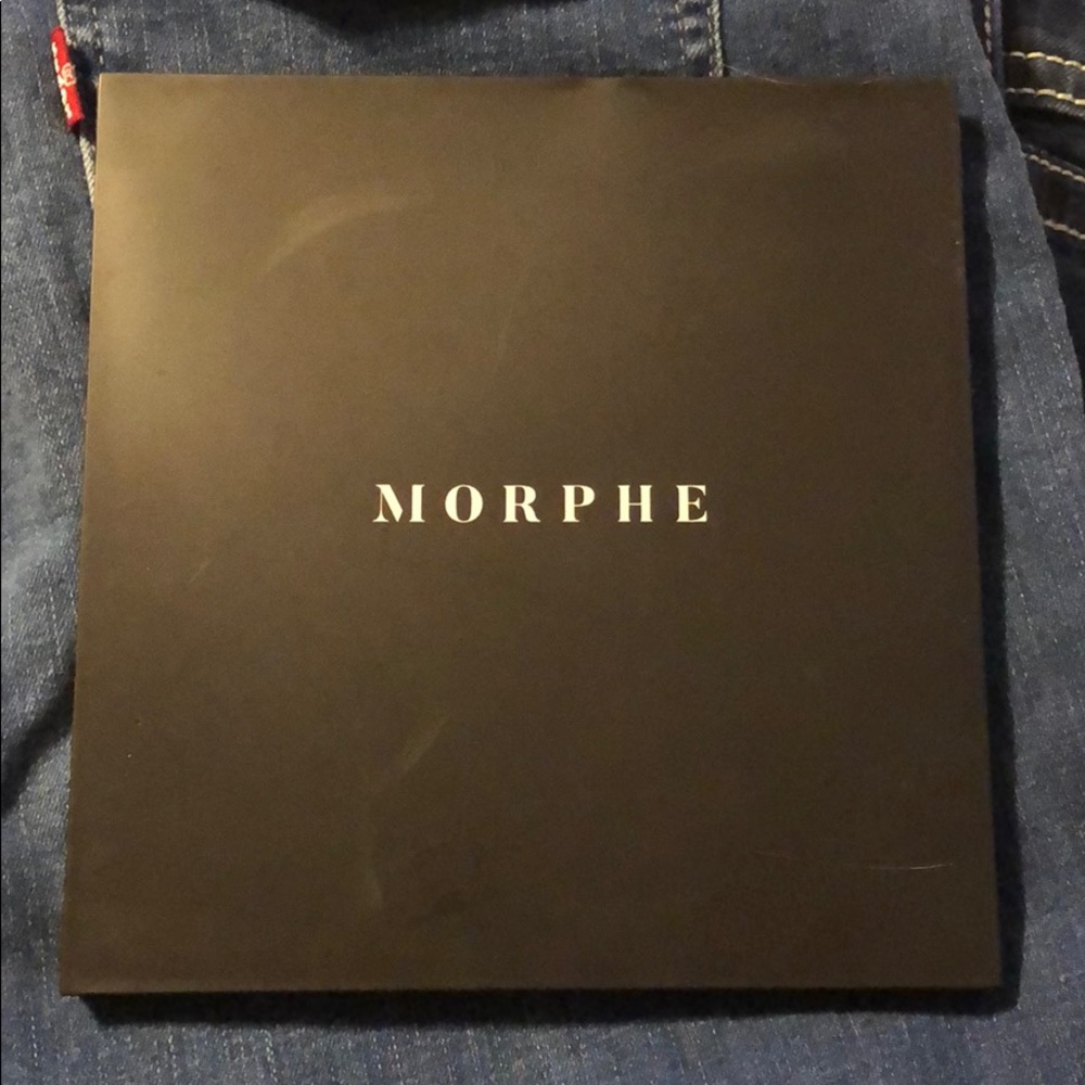 Morphe 25B makeup palette